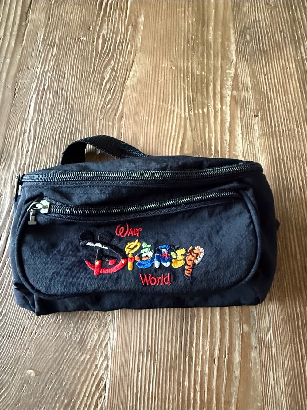 Vintage Walt Disney World Black Embroidered Fanny Waist Bag - Picture 2 of 4